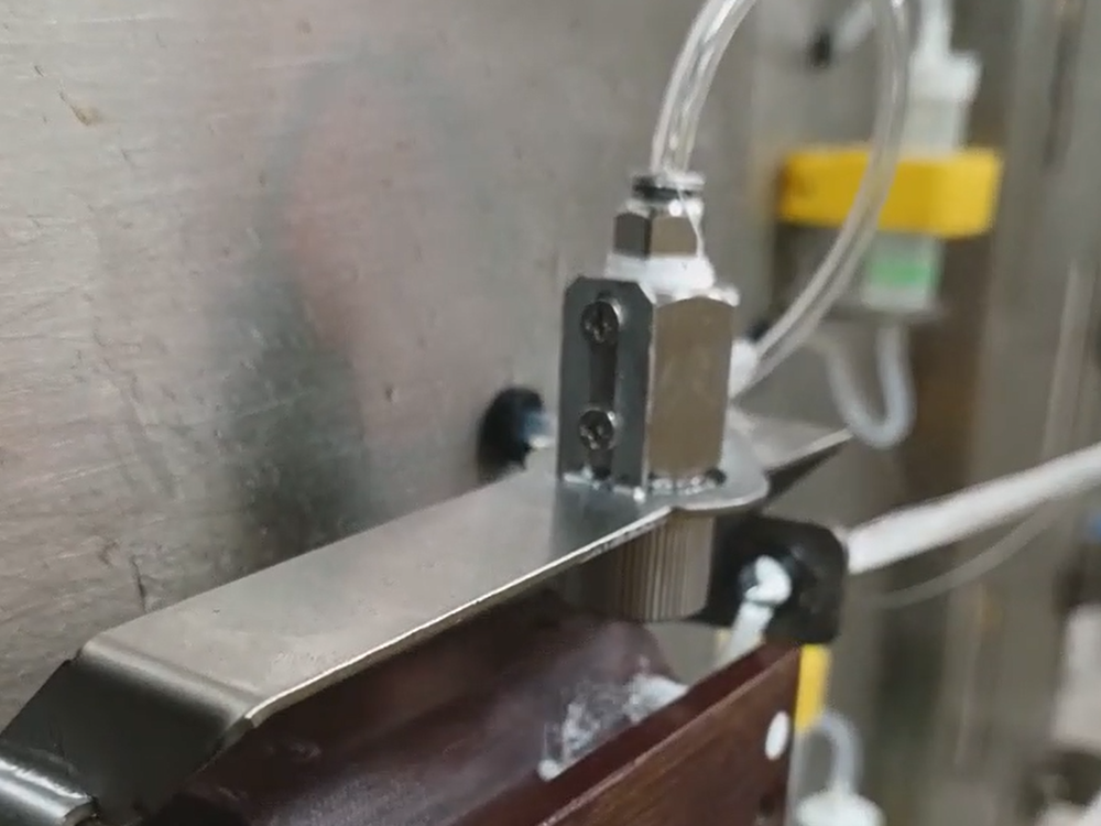 浸润剂喷涂组件